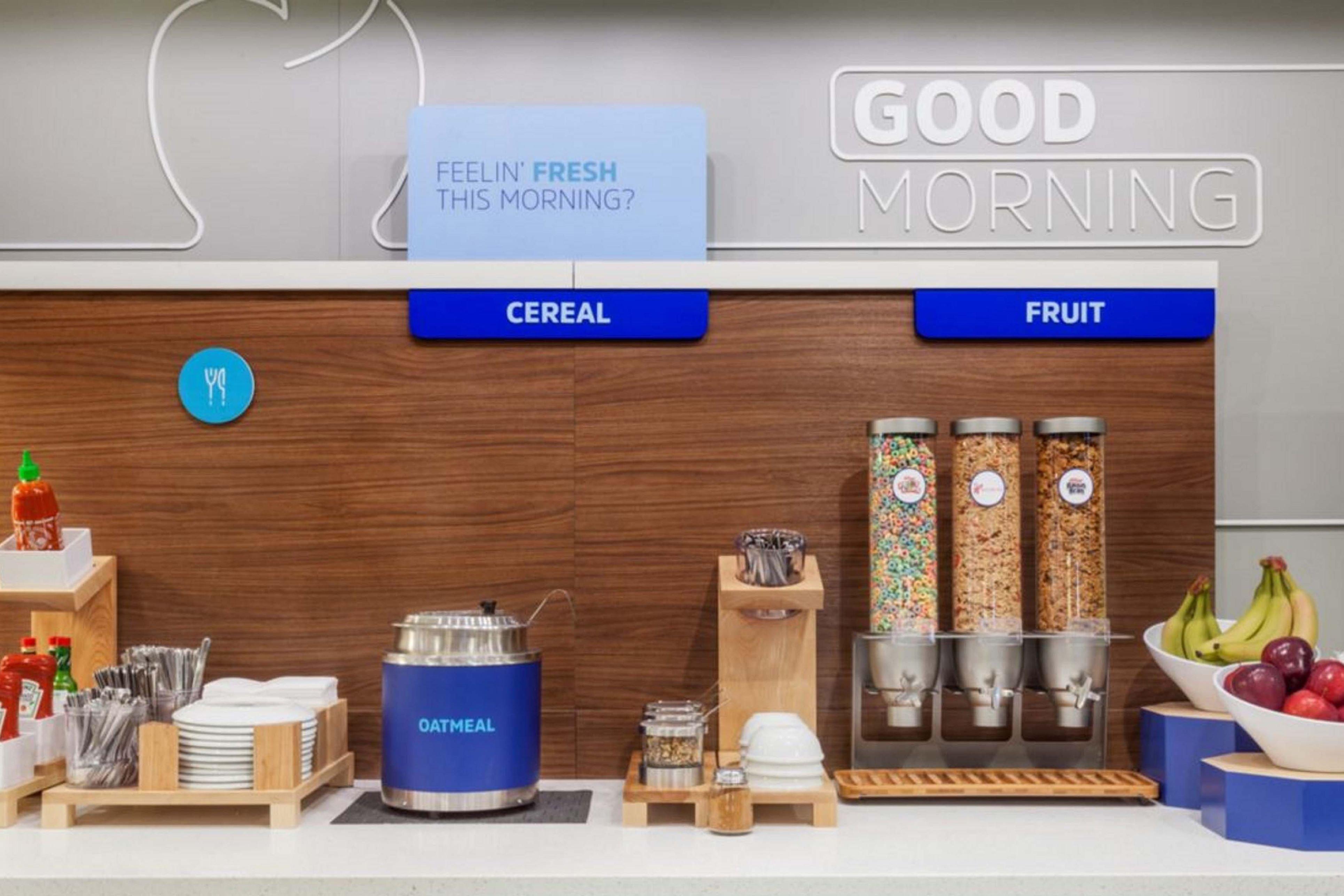 Holiday Inn Express San Diego South - National City By Ihg Екстериор снимка