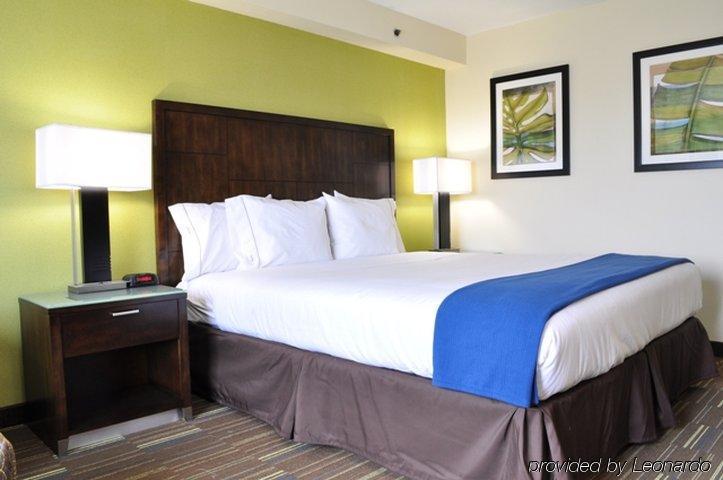 Holiday Inn Express San Diego South - National City By Ihg Стая снимка