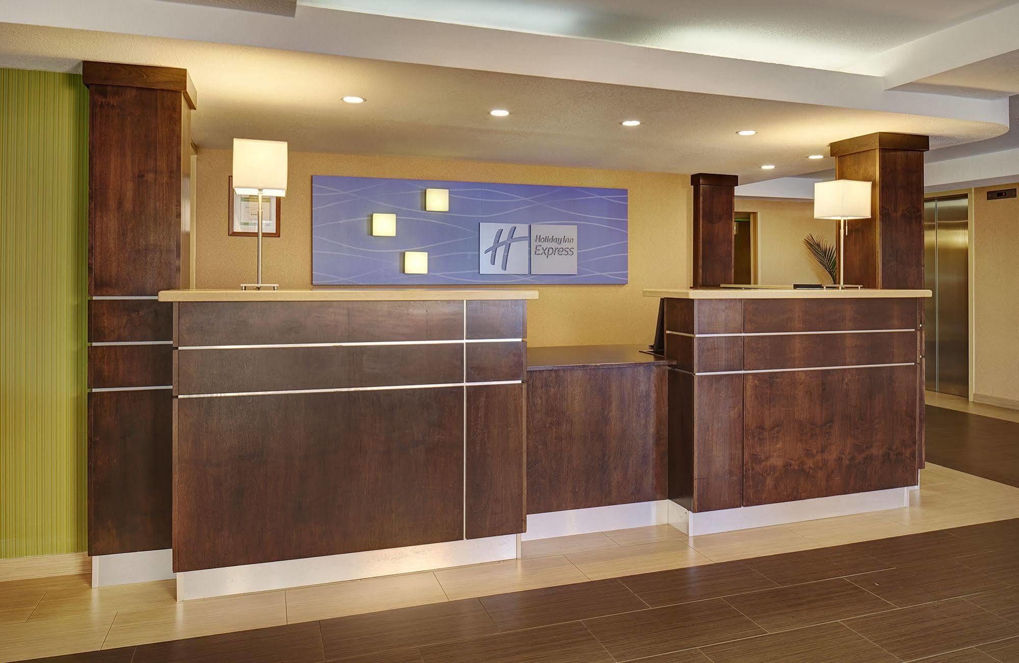 Holiday Inn Express San Diego South - National City By Ihg Екстериор снимка
