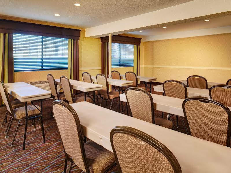 Holiday Inn Express San Diego South - National City By Ihg Екстериор снимка